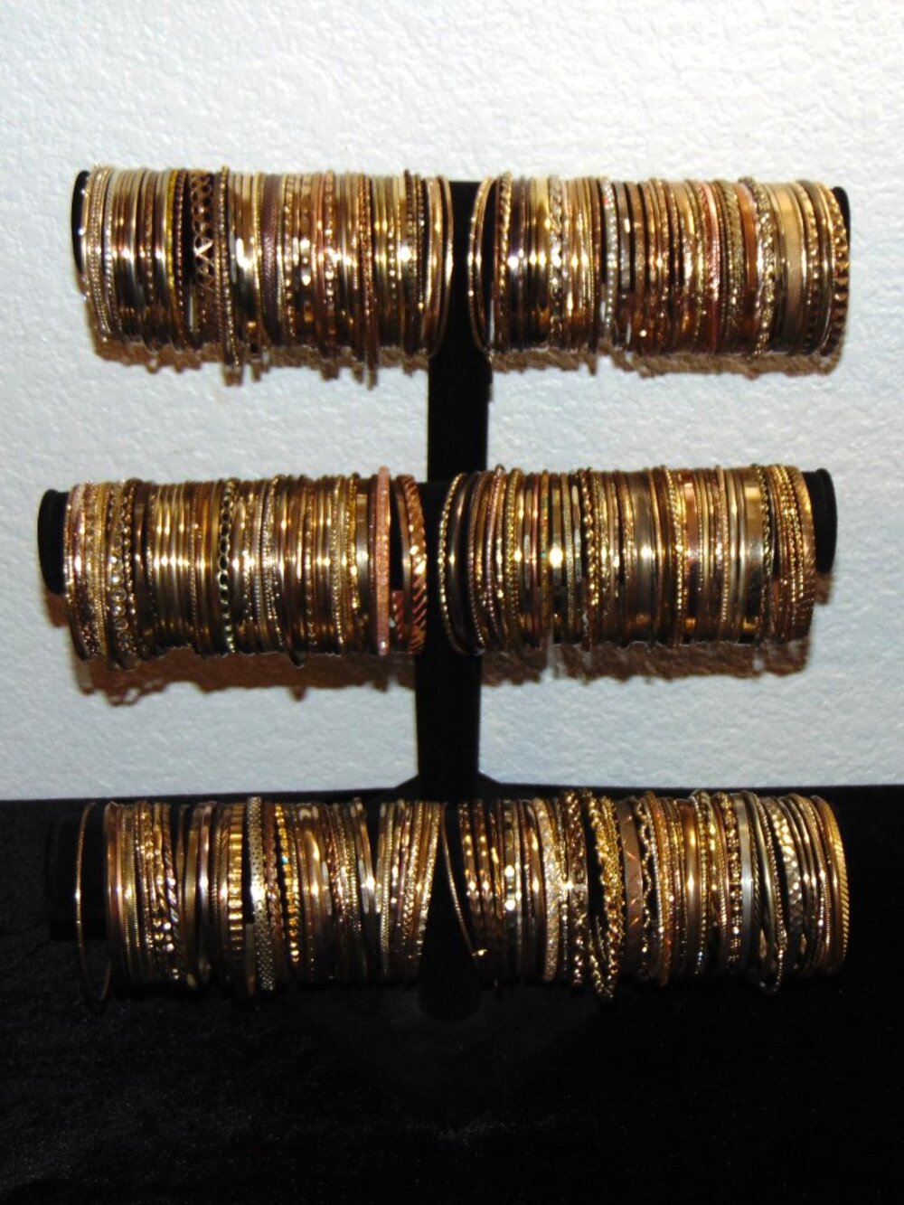 4 Pound Gold Tone Vintage & Modern Assorted bracelet/bangle lot